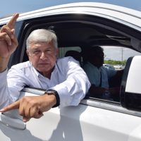 Lilly Téllez alude a comitiva de "lujo" de AMLO para defenderse de críticas por el Porsche