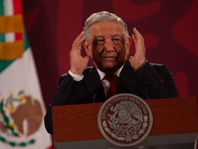 AMLO asegura que criticar contratación de médicos cubanos es irracional, egoísta y retrógrada