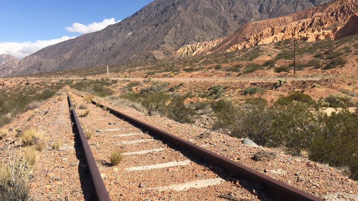 El tren colaboraría con el crecimiento económico de ambos países. Fuente: (Twitter)