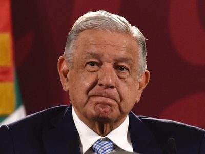 AMLO reconoce que su gobierno tiene poca aceptación de personas con estudios avanzados
