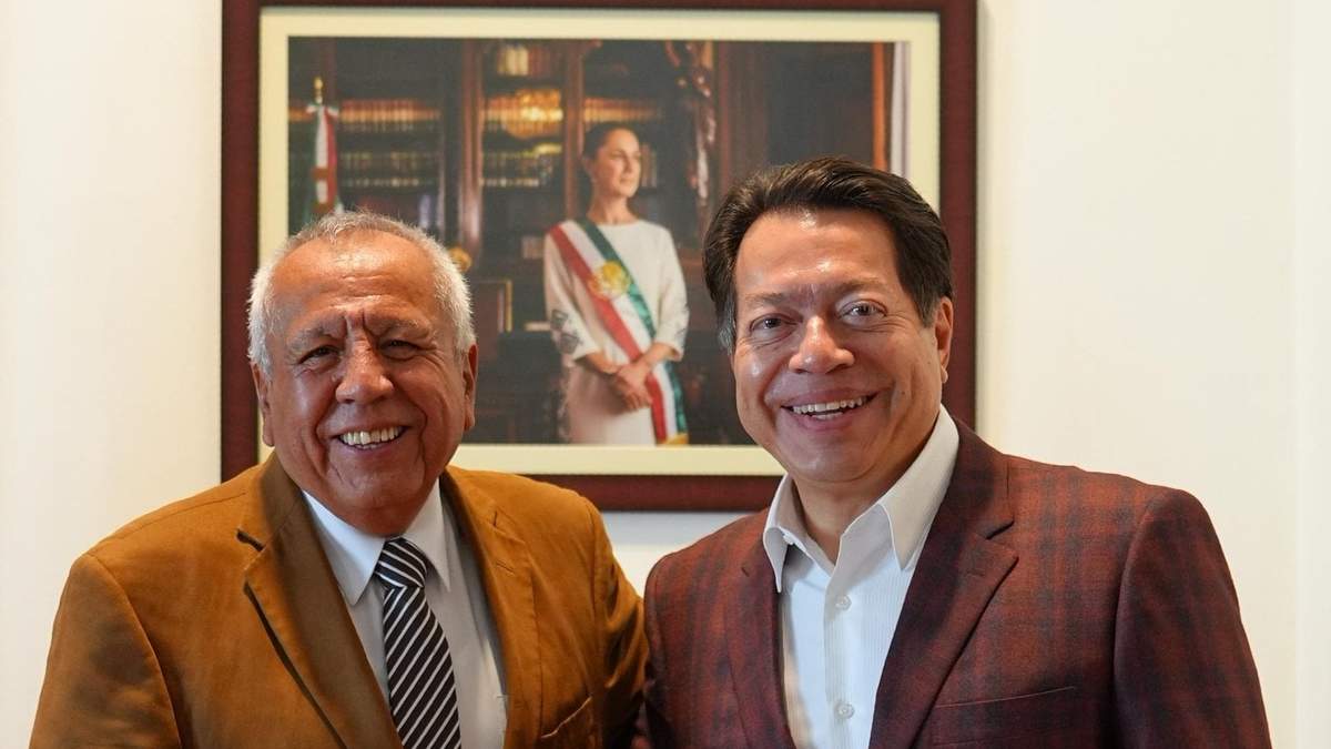 Francisco Garduño Yáñez y el titular de la SEP, Mario Delgado Carrillo