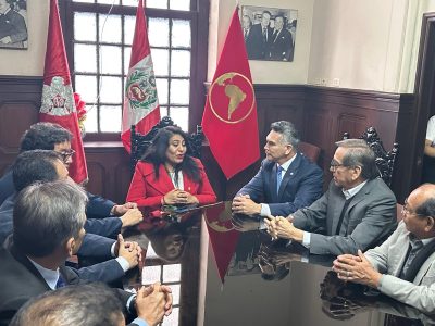 Alito se reúne con Boluarte mientras el Congreso de Perú busca declarar “non grata” a Sheinbaum