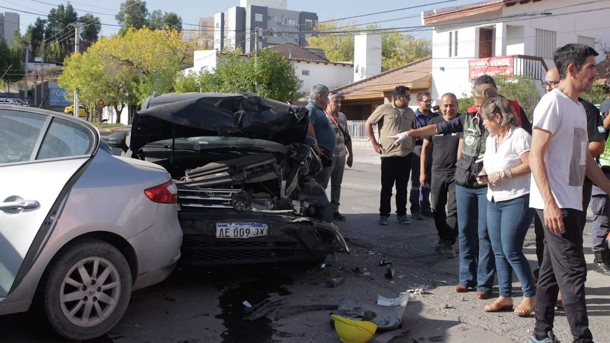 El vehículo VW Tiguan fue el que se llevó la peor parte. Fuente: (Emiliano Ortiz)