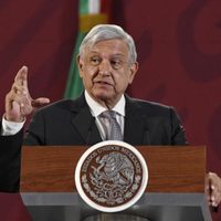 Por covid-19, AMLO y altos funcionarios se congelarán sus salarios