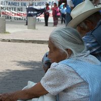 Reforma a pensiones perpetua la exclusión de sectores que no cotizan en Afores, advierten