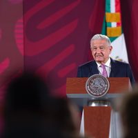 Legisladores del PRI y PAN se van a rebelar y votarán a favor de la reforma eléctrica: AMLO