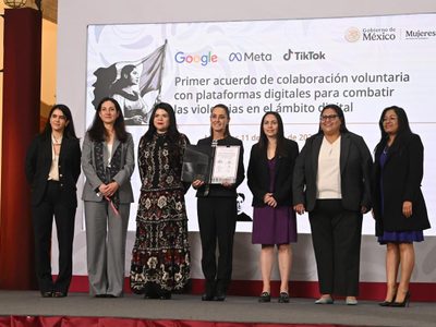 Sheinbaum firma acuerdo con Google, Meta y TikTok para combatir violencia digital contra mujeres