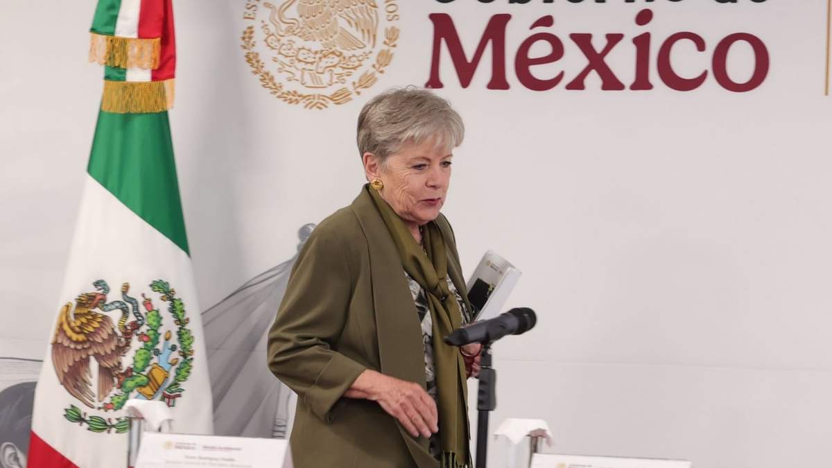 Conferencia de prensa en la Secretaria de Medio Ambiente y Recursos Naturales (Semarnat) con respecto a la presencia de hidrocarburos en costas del Golfo de México, encabezada por Alicia Bárcena