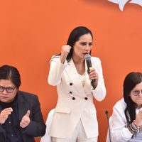 Sandra Cuevas a Patricia Mercado: “Piense en México”
