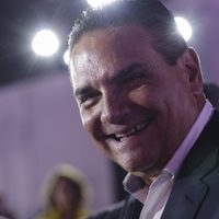 Jueza frena orden de aprehensión contra Silvano Aureoles