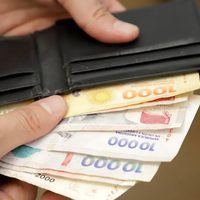 El gobierno publica una guía oficial para detectar billetes falsos: mirá el paso a paso