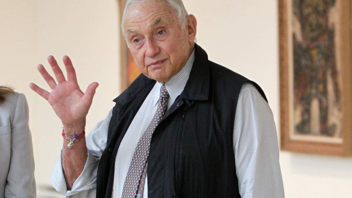 El entonces CEO de L Brands Les Wexner en una exhibición en el Centro Wexner de Arte en Columbus, Ohio, el 19 de septiembre del 2014