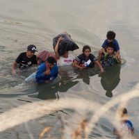 EU aumenta en casi 200 millones de dólares ayuda humanitaria a las ONG en México y América Central