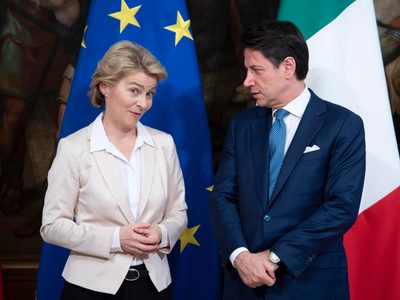 La nueva presidenta de la Comisión Europea pide un pacto migratorio "eficaz y humano"