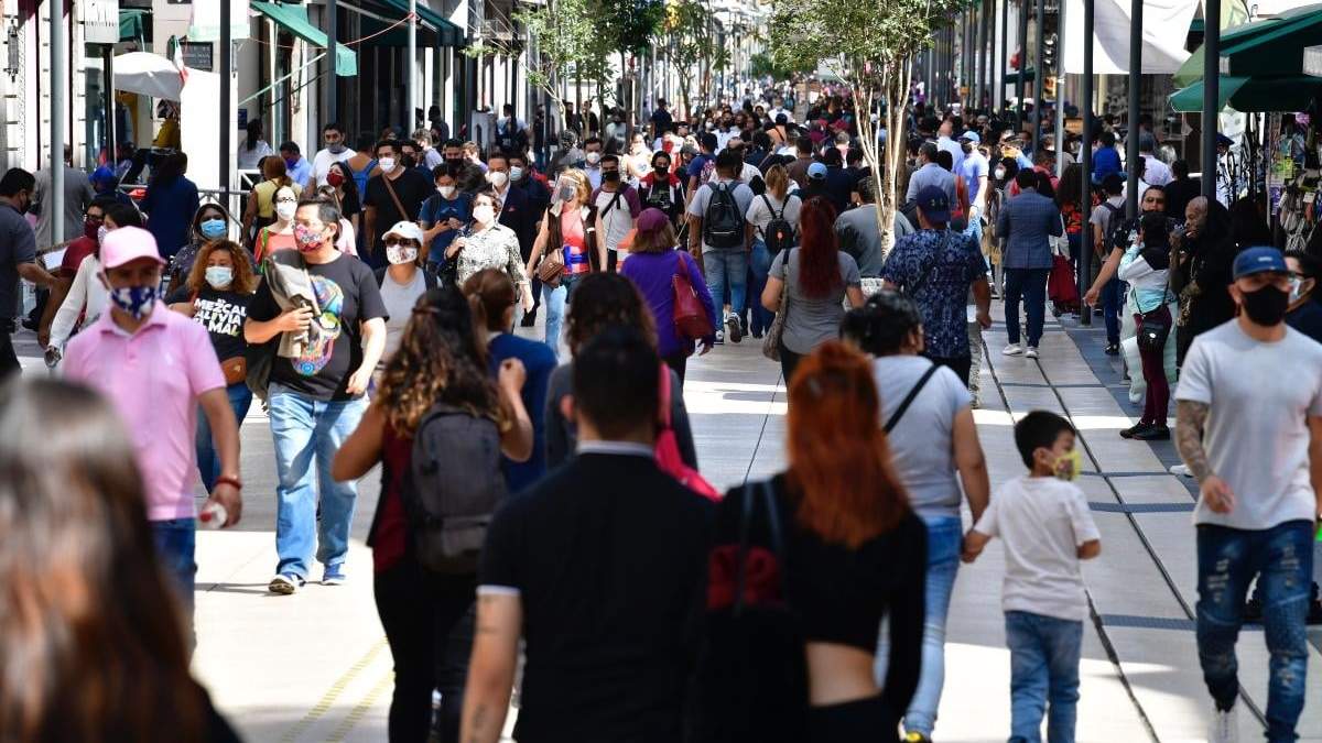 Las calles de la CDMX lucen llenas