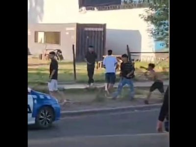 Plottier: salvaje agresión a la salida de un boliche; un joven pelea por su vida