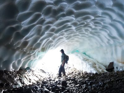 Túneles de hielo en la Patagonia: una experiencia natural que sorprende y enamora