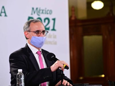López-Gatell señala escasez y acaparamiento de tanques de oxígeno
