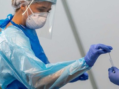 Cuáles son los síntomas de una de las variantes del coronavirus más dañinas del mundo