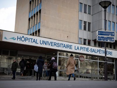 Los hospitales de París podrían saturarse la semana que viene