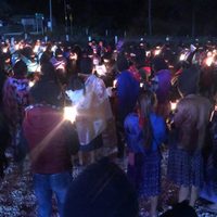 Con velas en mano, mujeres zapatistas exigen 'muerte a los gobiernos machistas”