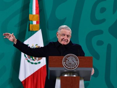 AMLO se reúne con diputados para celebrar la aprobación del presupuesto
