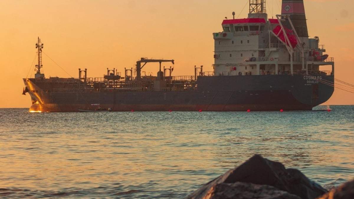 Algunos especialistas internacional advierten que el barril de crudo podría cruzar la franja de los USD 100