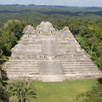 Descubren la tumba del primer rey del Imperio Maya