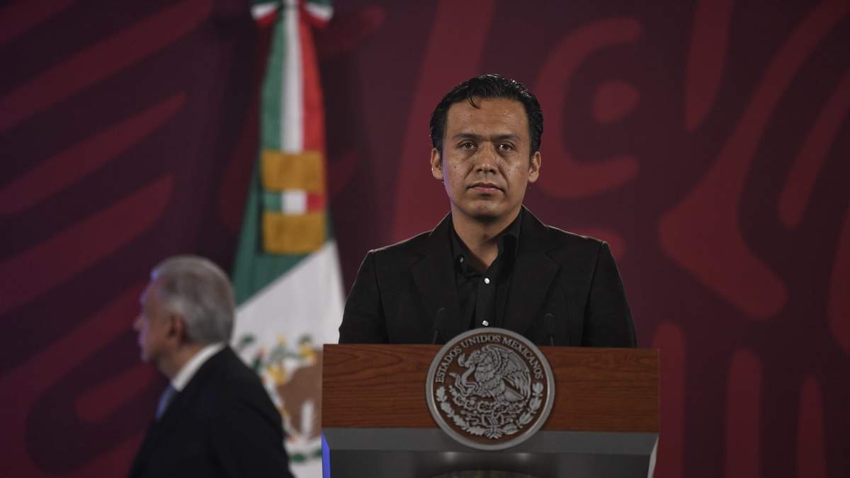 Marx Arriaga Navarro, director de Materiales Educativos de la SEP, en la conferencia de AMLO del 26-04-2022