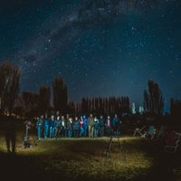 Cielos que enamoran: invitan a vivir una experiencia astronómica en el Balcón del Valle y Parque Norte