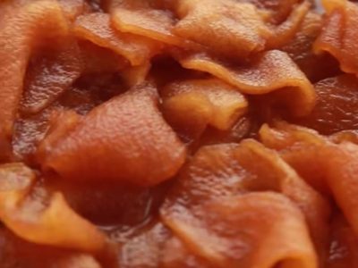 Postre de manzanas caramelizadas y crema pastelera: hacé esta receta gourmet en pocos minutos y quedás como los dioses