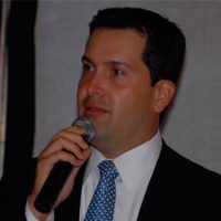 Policía de Coahuila irrumpe con violencia en finca del director del diario Vanguardia