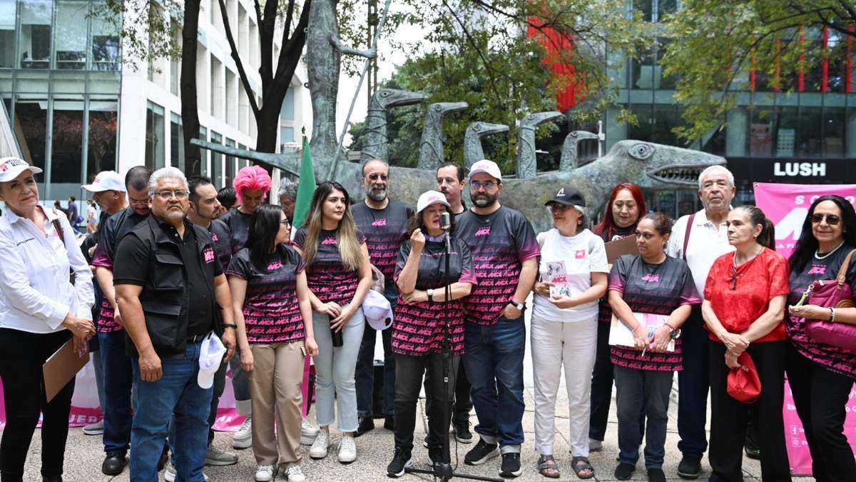 A través de Somos México (Somos Mx), la agrupación política nacional que busca convertirse en partido, la afiliación se realizó en la Avenida Reforma y Hamburgo