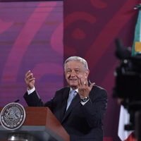 Los libros de texto se entregaron en 30 entidades; quedaron pendientes Chihuahua y Coahuila: AMLO