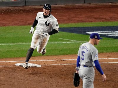 Con Grand Slam de Volpe Yankees vencen a Dodgers y siguen vivos