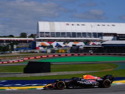 Checo, cuarto lugar tras espectacular cierre en Brasil, aventaja a Hamilton por el subcampeonato de la F1 (Video)