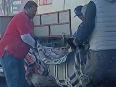 "No quisieron prestarles camilla": paciente llega a IMSS Zacatecas en cobija; Instituto se pronuncia