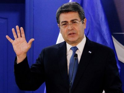 Honduras: el presidente informó que tiene coronavirus, y la oposición desconfía