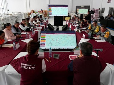 Sheinbaum supervisa trabajos de apoyo en zonas devastadas por las lluvias en Hidalgo