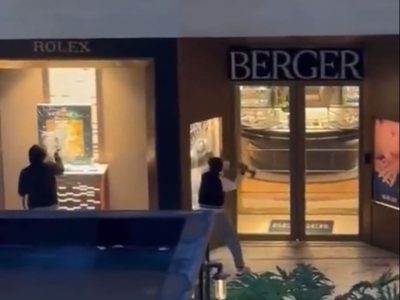 Ladrones destrozan cristales de la joyería Berger y roban 15 relojes en plaza Antara en Polanco