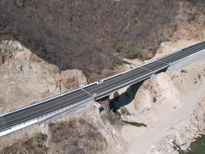 SICT concluye otro tramo en autopista de Oaxaca; avance es de 73.31%