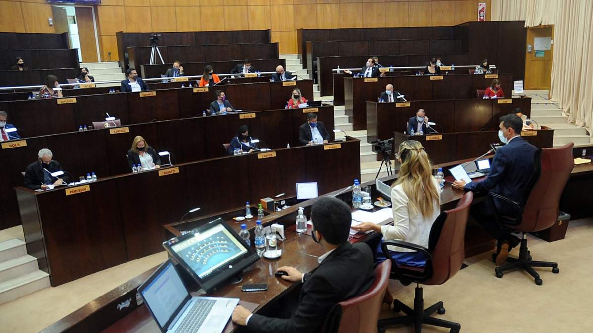 Sesión en la Legislatura de Neuquén. Fuente: (Twitter)