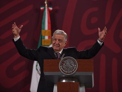 "Ojalá" se tuviera este diciembre el primer barril de Dos Bocas, dice AMLO: "brincos diera"