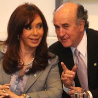 “Si no fue Mahiques, ¿quién la presionó?”: Parrilli salió a bancar a Cristina y cuestionó a Figueroa