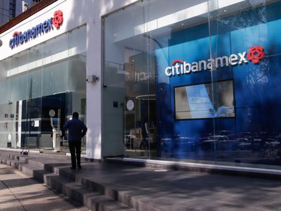 El fundador de la asociación “Empresarios por la 4T” se apunta para adquirir Banamex