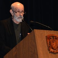 Reivindican defensa de la autonomía; entregan premios Universidad Nacional