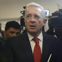 Colombianos denuncian al expresidente Álvaro Uribe ante un juez argentino por presuntos crímenes