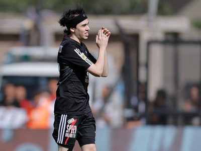Enojo en el fútbol: el detrás de escena del debut de Iván Buhajeruk "Spreen" en Riestra