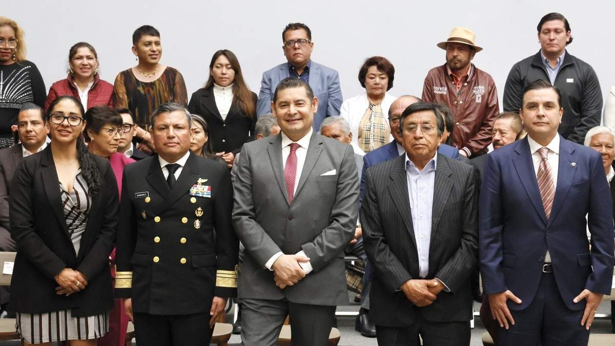 Alejandro Armenta en la presentación de su gabinete de seguridad