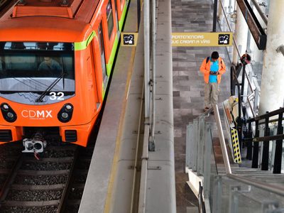 ¿Los paraguas son los causantes de los retrasos en el Metro? Esto dice el STC